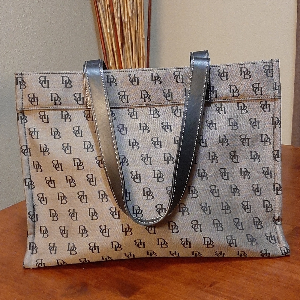 Authentic black and grey Dooney and Bourne purse